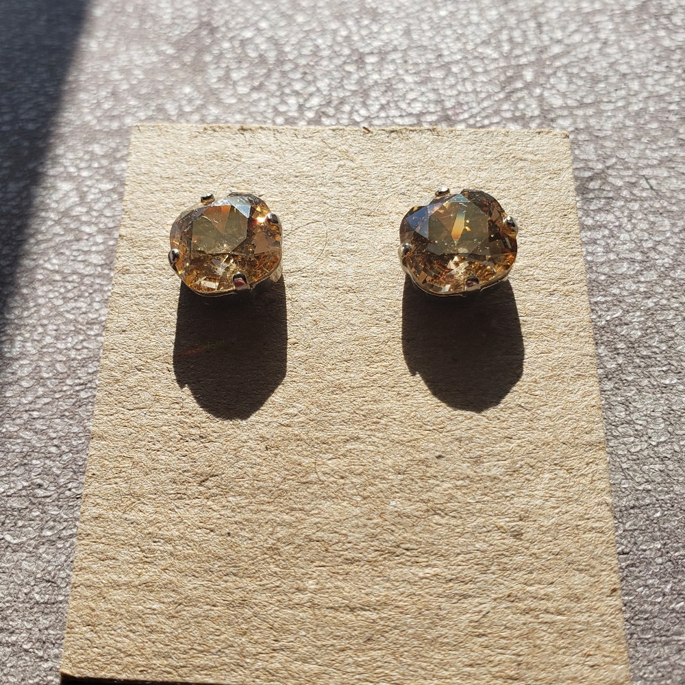 Vintage cushion cut Faceted champagne moissanite stud earrings - Picture 11 of 12